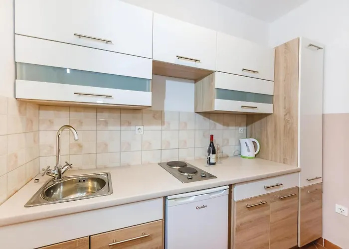 아파트 One-bedroom In Svpetar