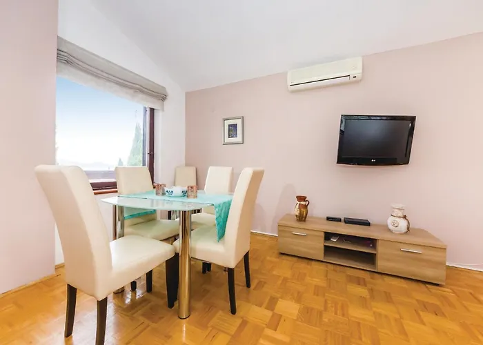 One-bedroom In Svpetar 스베티 페타르