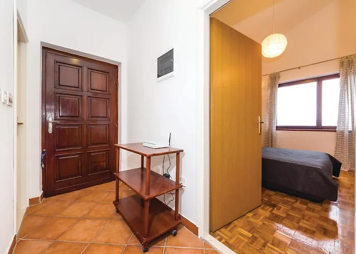 One-bedroom In Svpetar 스베티 페타르