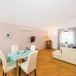 One-bedroom In Svpetar