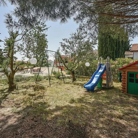Daire One-bedroom In Svpetar